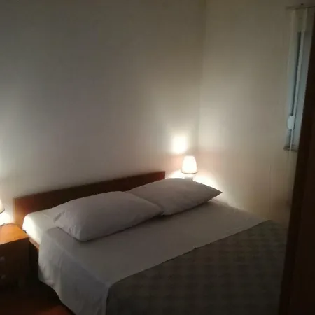 Lora Apartmán *