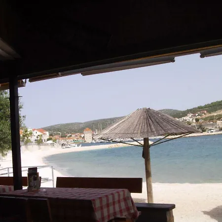 Lora Apartmán Marina